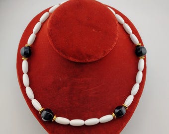 Vintage Trifari Black & White Beaded Collar Necklace | Retro Gold-Tone Accents