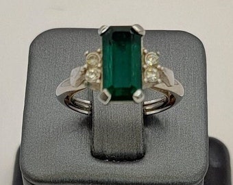 AVON Vintage Green Stone Ring- Silver Tone Ring With Sizing Insert Featuring Large Green Stone and Clear Accent Stones- AVON Collector-K#886