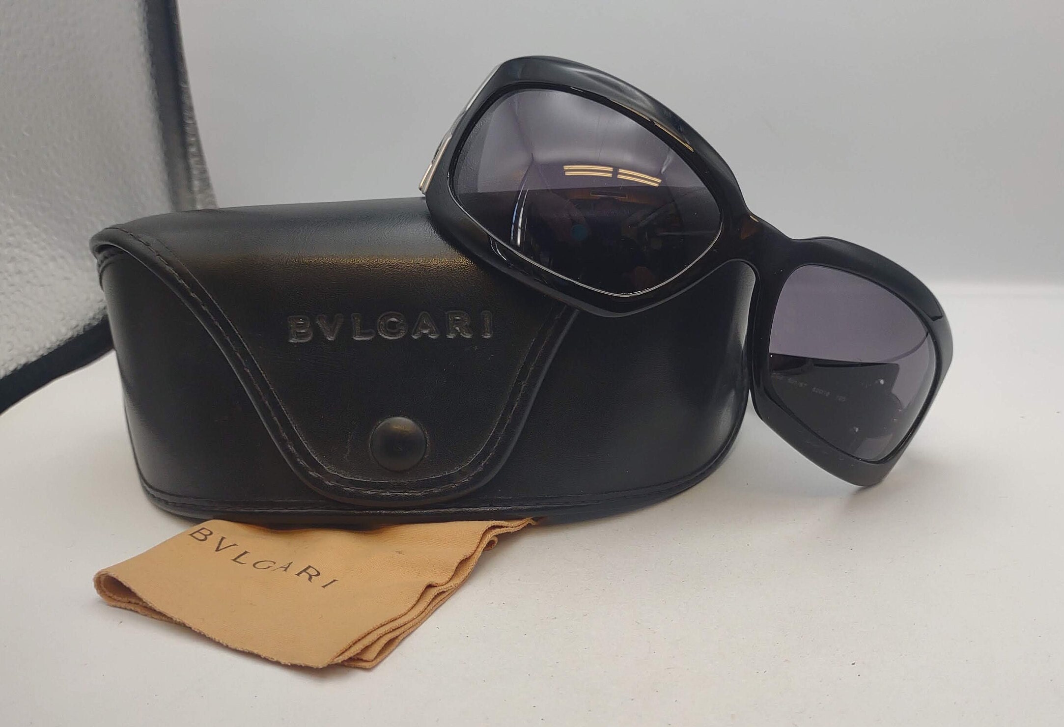 Vintage Designer BVLGARI Sunglasses With Case and Cleaning Vintage Designer BVLGARI Sunglasses With Case and Cleaning