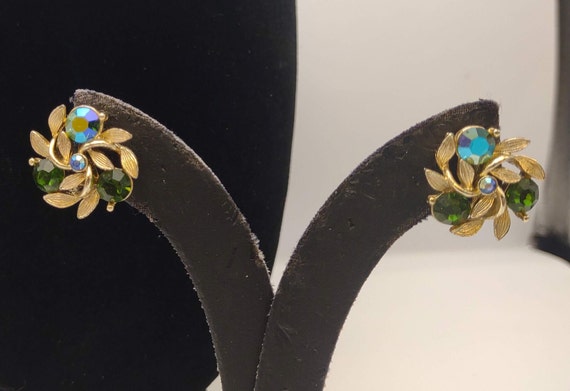 Vintage Lisner Green Iridescent Jewelry Set- Spar… - image 2