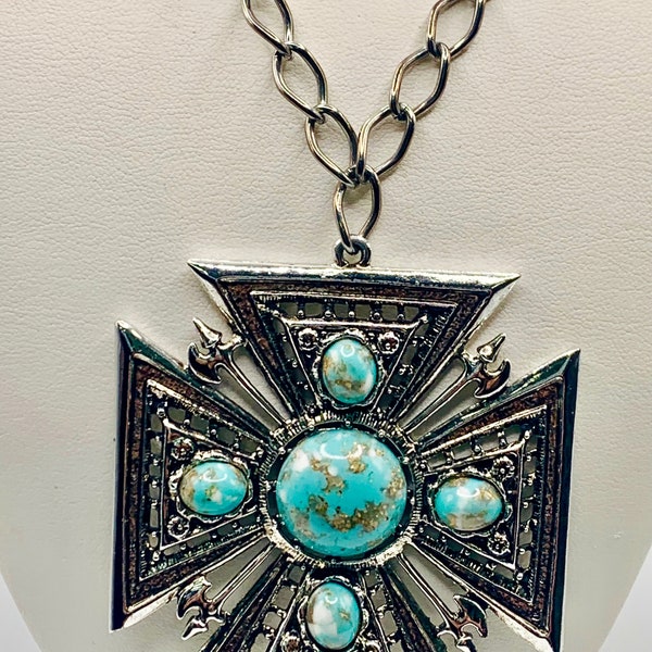 Vintage Large Maltese Cross Pendant Necklace Item K # 3269