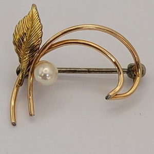 Krementz Vintage Genuine Pearl Floral Pin-Pearl Flower Pin- Vintage Krementz Jewelry Collector- Pearl Jewelry- Small Floral Pearl Pin - K#58