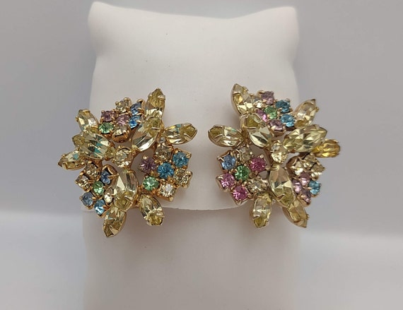 Geometric Shaped Prong Set Pastel Crystal Rhinest… - image 1