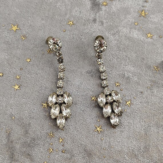 Signed Weiss Clear Rhinestone Dangling Screw-Back… - image 9