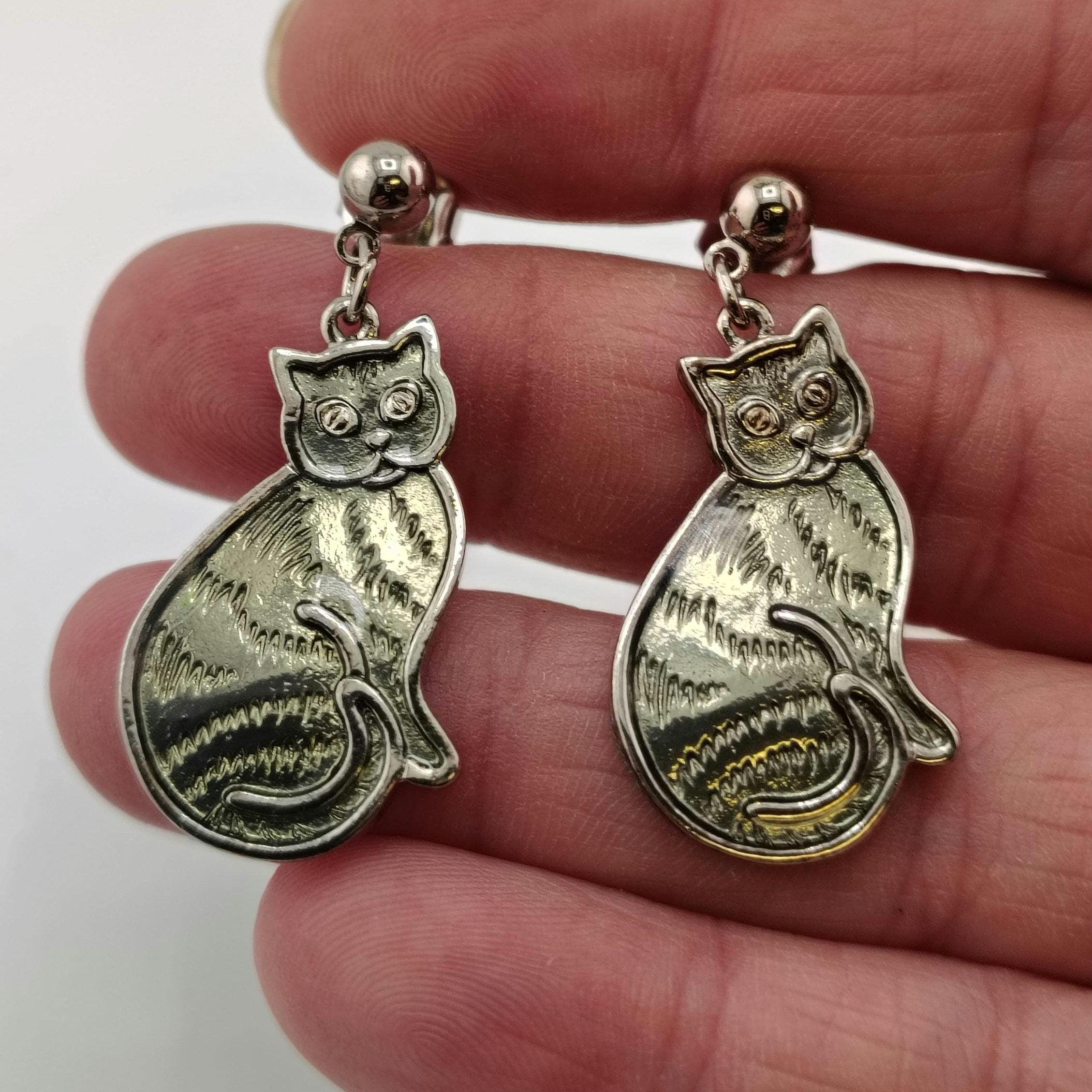 Vintage Avon Cat Dangle Earrings: Silver Tone Enamel Kitty Jewelry
