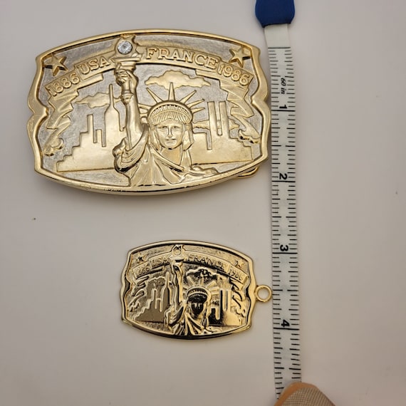 Vintage Belt Buckle Liberty 1794‎ 3D Bust White with Gold Tone Floral Coin Style 1883 Liberty Nickel main image 3