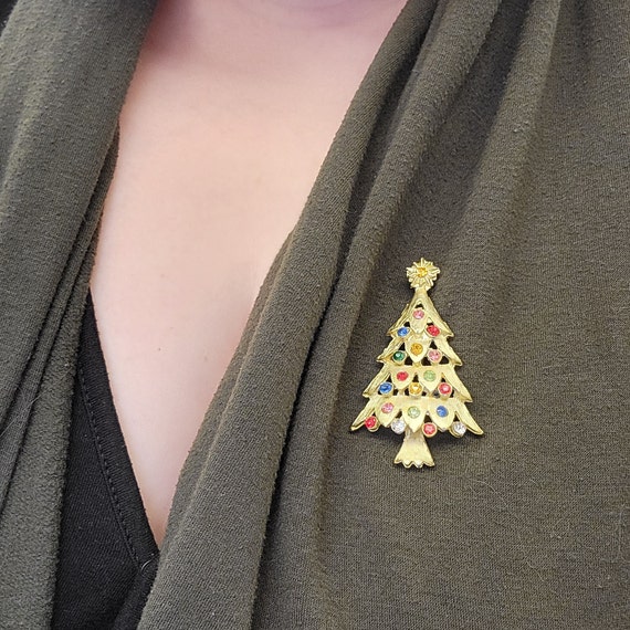 Vintage Colorful Rhinestone Christmas Tree Pin - … - image 4