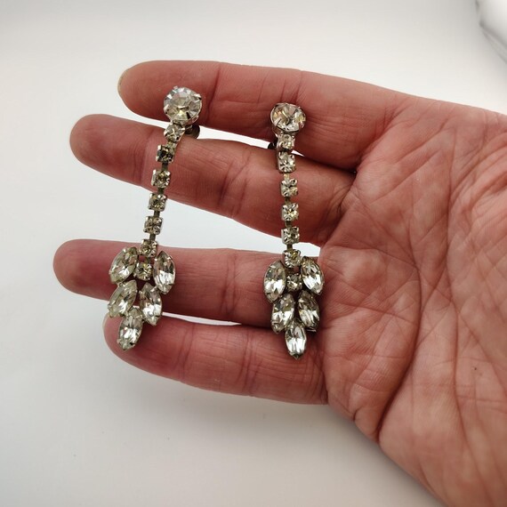 Signed Weiss Clear Rhinestone Dangling Screw-Back… - image 10