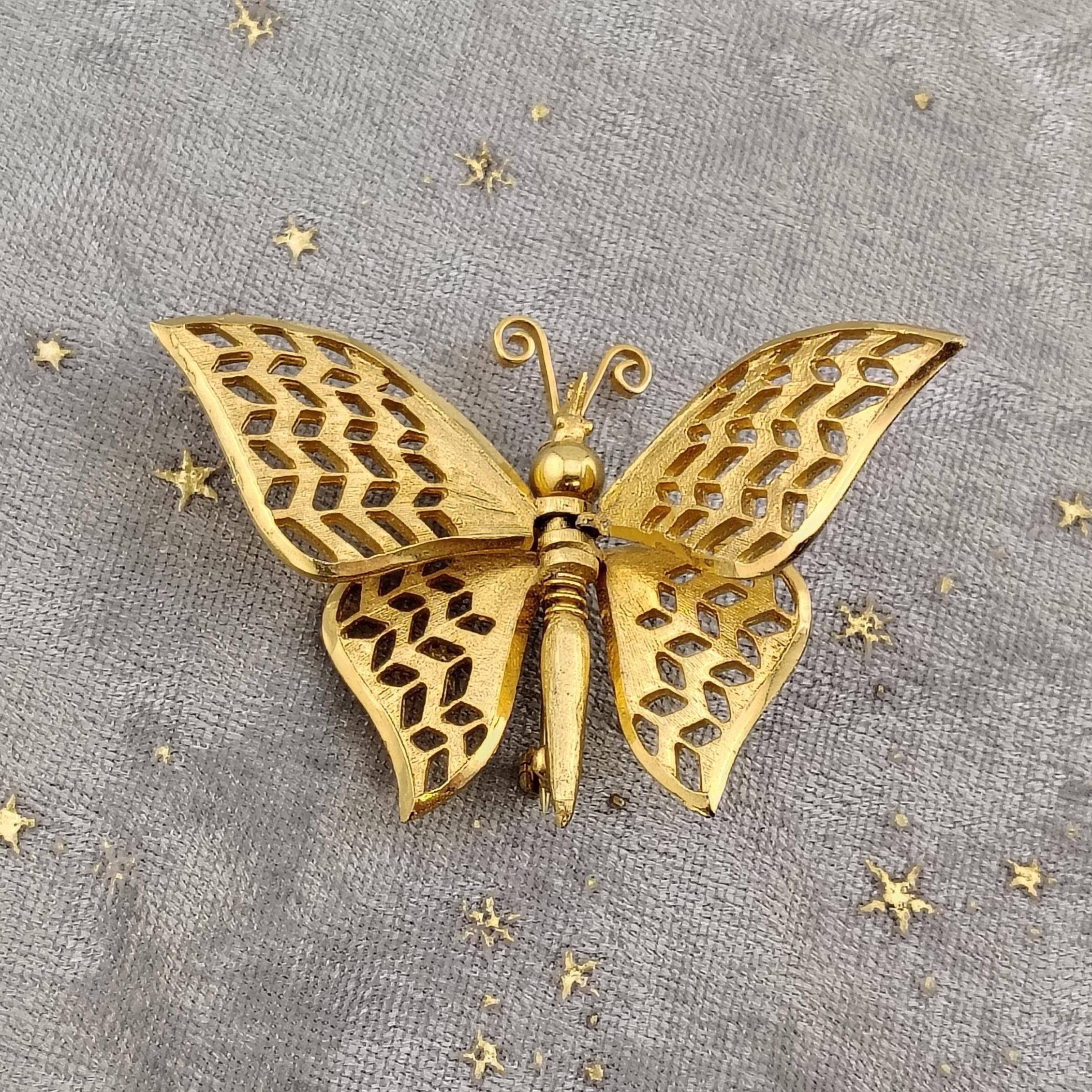 Gold Butterfly Filigree Brooch - Elegant Women\'s Jewelry Vintage Filigree Butterfly Brooch – Butter Lane Antiques main image 4