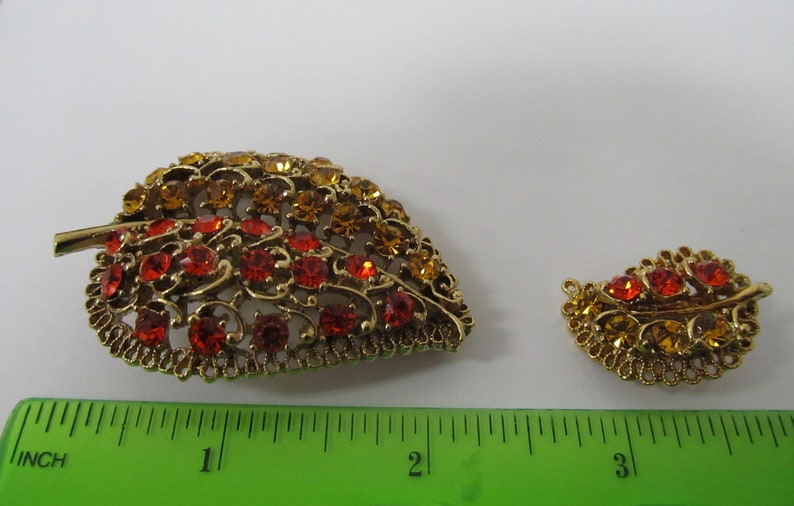 Vintage Golden Yellow and Orange Rhinestone Leaf Pin and Earring Set Item K # 3238