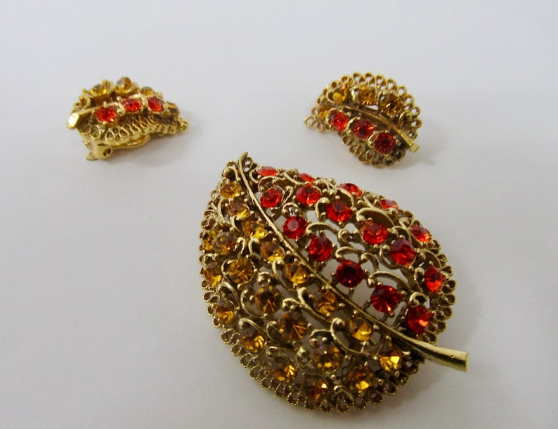 Vintage Golden Yellow and Orange Rhinestone Leaf Pin and Earring Set Item K # 3238
