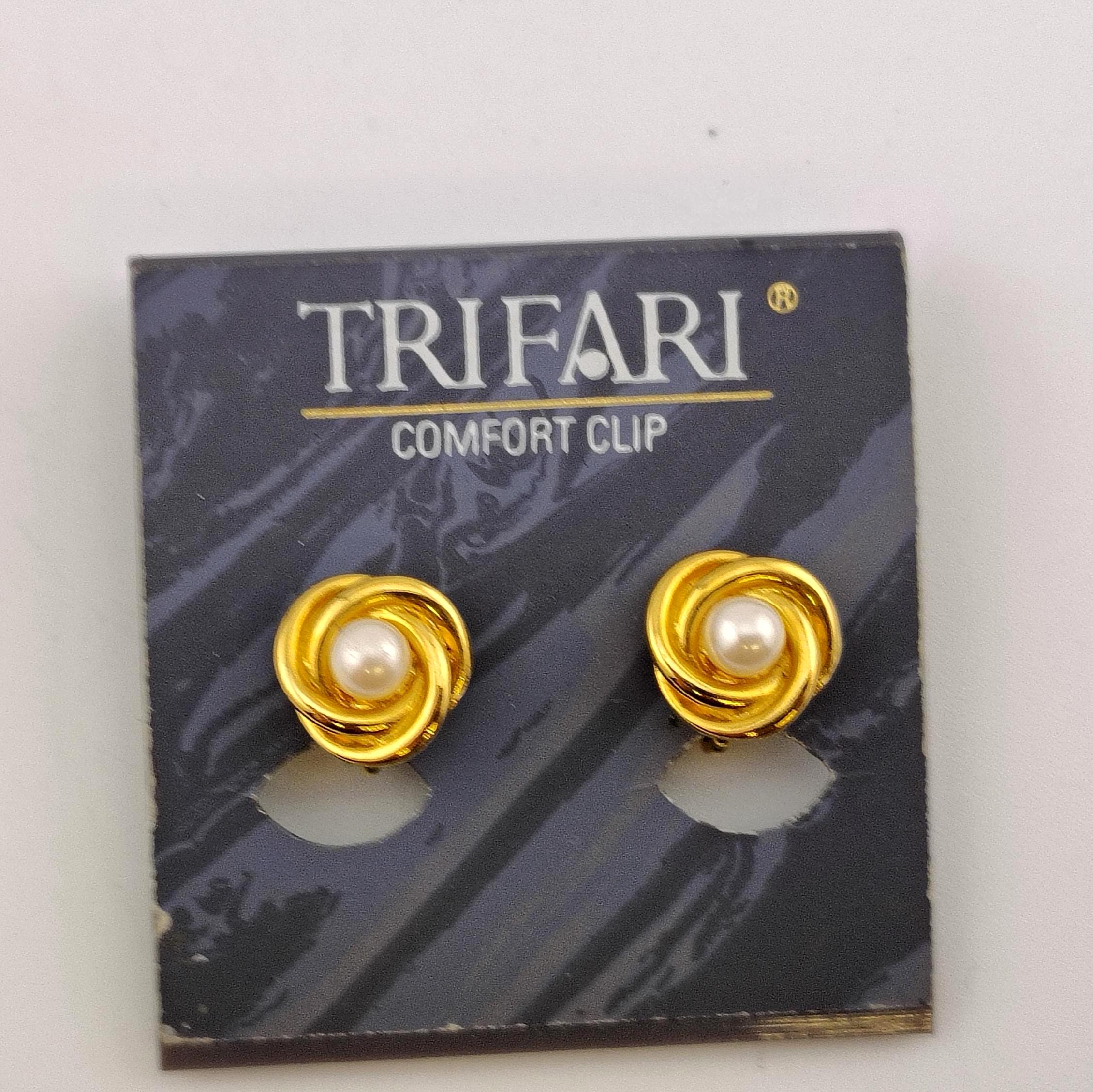 新品未使用 トリファリ フェイクパール クリップオンイヤリング レトロ 