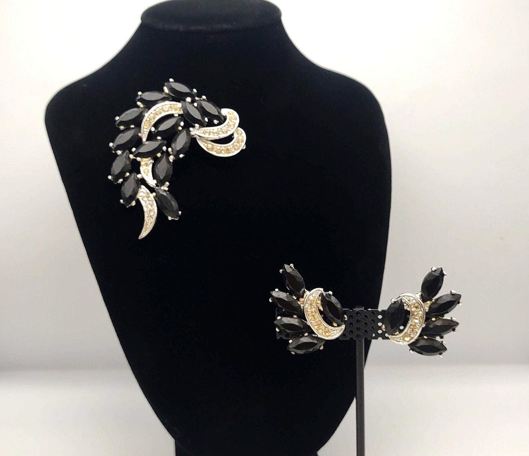 Vintage Designer Sarah Coventry Matching Brooch and Clip on