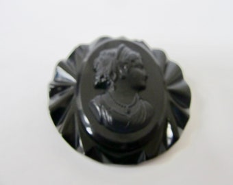 Vintage Carved Bakelite Cameo Pin Item K # 2483