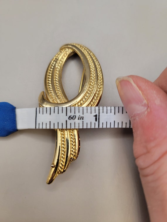 Vintage Texture Overlapping Loop Design Pin - Gol… - image 8