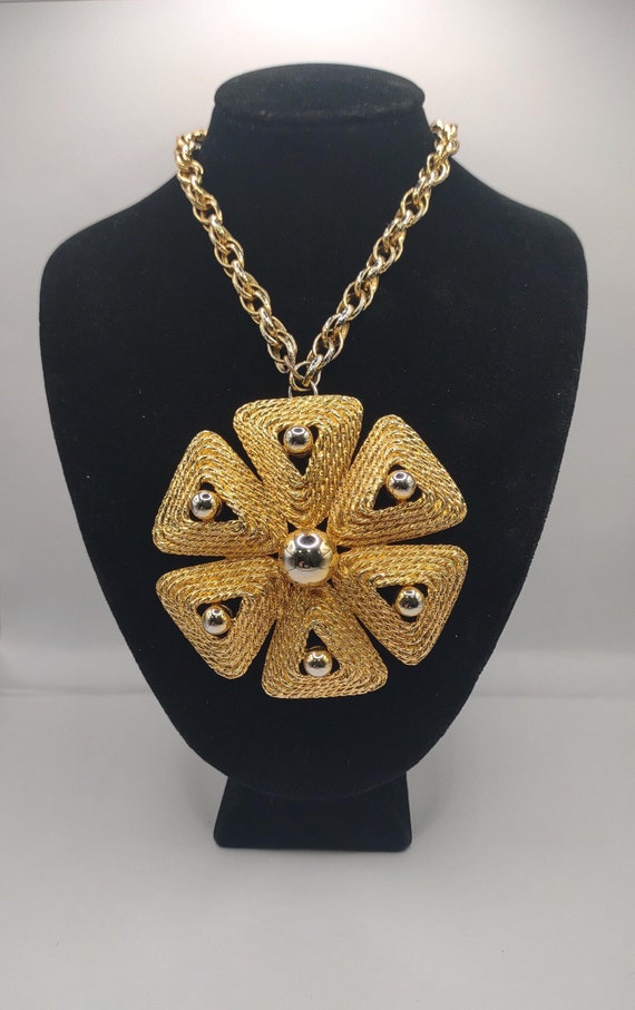 Hattie Carnegie- Flower Pendant and Necklace- Flow