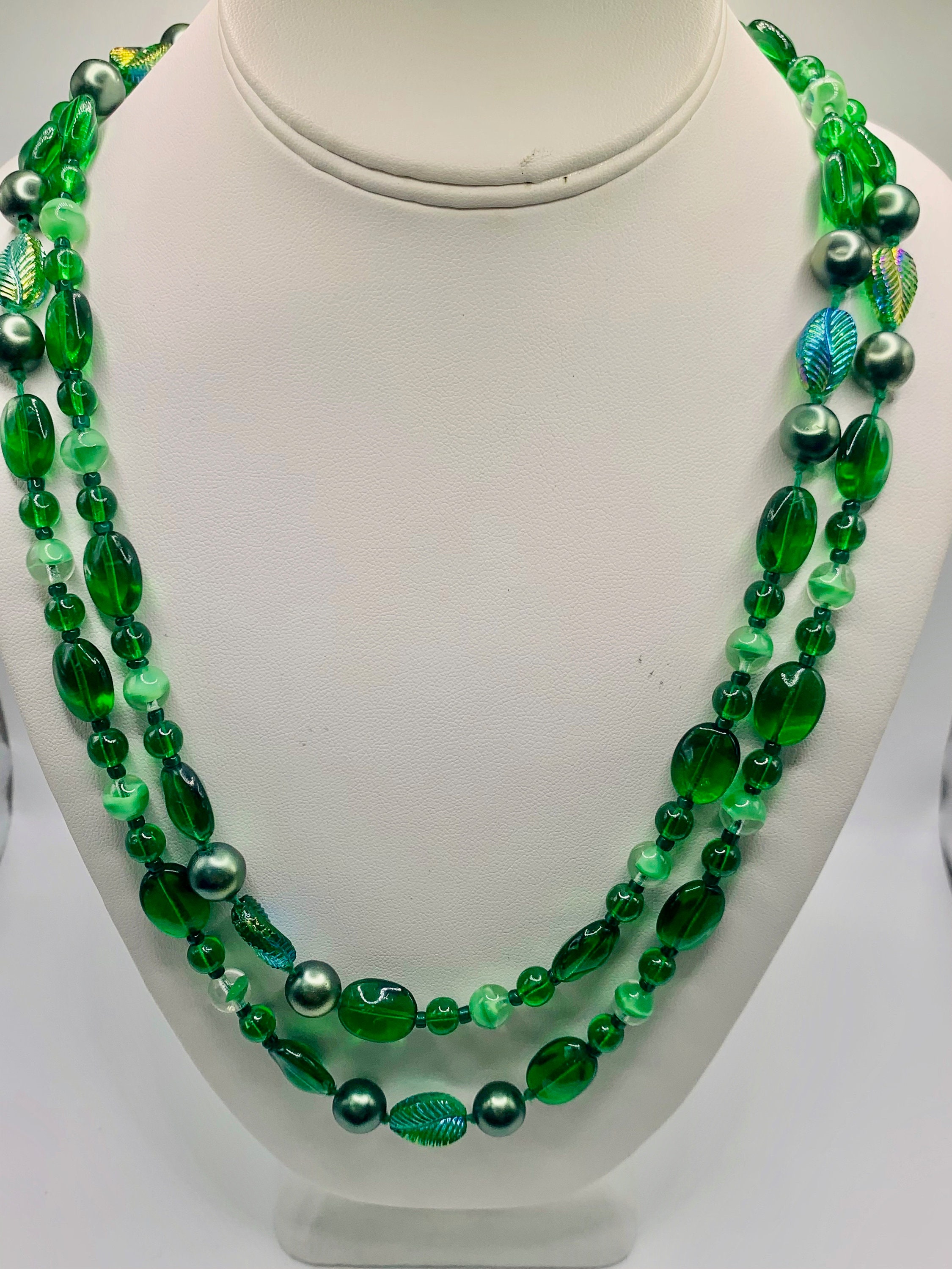 Crackle Beads Dark Green Glass Beads 8mm Glass Beads Glass Crackle Beads  Wholesale Beads 8mm Beads Veined Beads 20 Pieces 