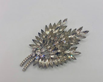 Vintage Prong Set 3D Extravagant Rhinestone Floral Pin Brooch Item K # 2715