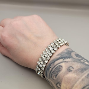 Vintage Prong Set Rhinestone Stretch Bracelet - Wide Sparkling Rhinestone Expansion Bracelet - 1950s Vintage Costume Jewelry - K#2410