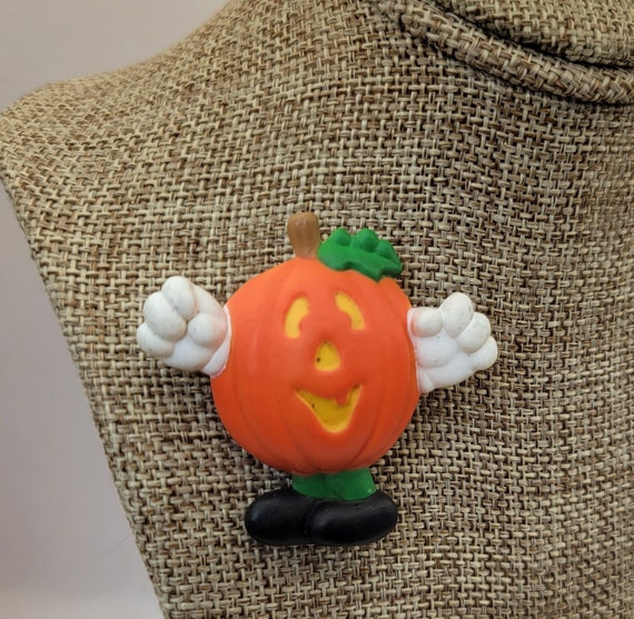 Vintage Halloween Pumpkin Pin – Happy Jack-O'-Lantern Jewelry