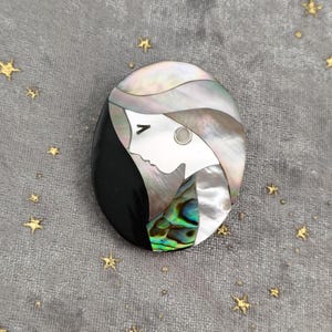 Vintage 1980s Mother of Pearl Abalone Brooch- Elegant Lady Profile Pin- Iridescent Shell Inlay- Modernist Art Deco Style Jewelry K#816