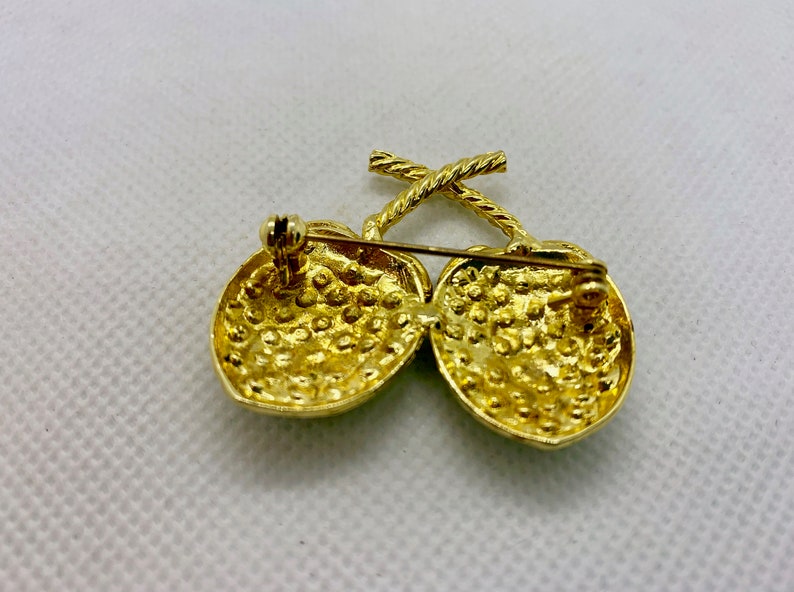 Retro Sparkling Rhinestone Berry Pin Item K # 57