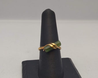 Vintage Avon Captured Jade Statement Ring- Faux Jade Gold Tone Ring- 1978 Modernist Jewelry- Vintage Costume Jewelry- Avon Collector K#383