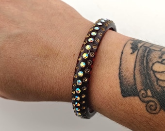 Retro Brown Lucite Bangle Bracelet with Champagne & Aurora Borealis Rhinestones