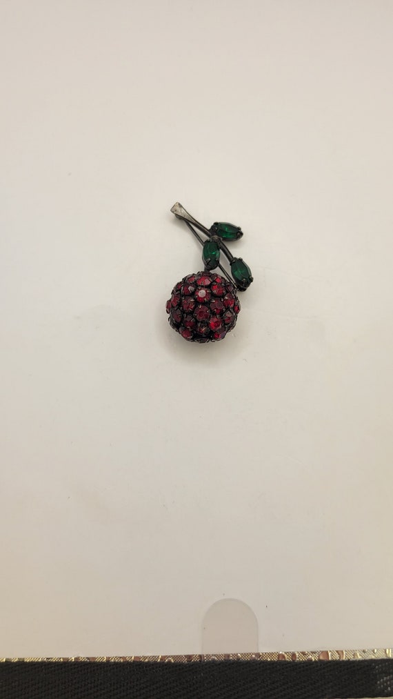 WARNER Vintage Rhinestone Black Cherry Pin Item K 