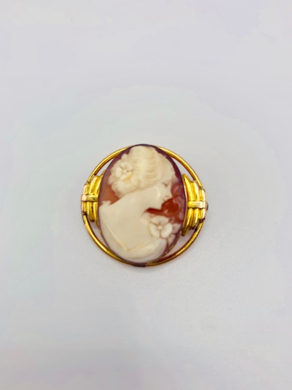 Vintage Cameo Pin - 1/20 10k Gold Filled Carved S… - image 1