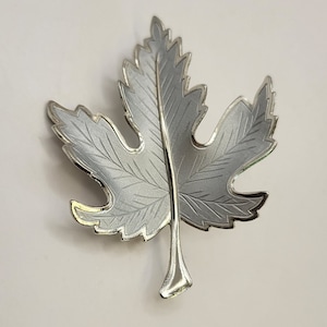 Vintage Enameled Matte Silver Tone Leaf Pin - Detailed 3-Dimensional Gray Maple Leaf Brooch - Gift for Her - Fall Lover Maple Leaf -