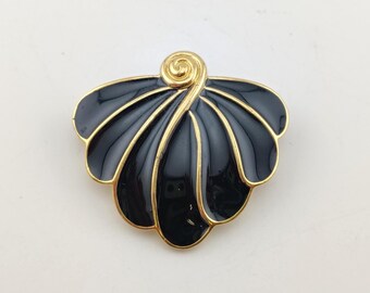 Vintage Trifari Gold Tone Black Enamel Seashell Fan Signed Brooch