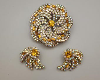 Vintage Rhinestone Floral Brooch and Clip On Earring Set – Golden Iridescent, 1950s Glamour