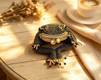 Beaded Frog Coin Purse, Lucky Kiss Lock Pouch, Seed Bead Animal Bag Charm, Back to School Gift, Unique Halloween Gift
