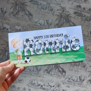 Carte d'anniversaire personnalisée sur le thème du football, carte de joyeux anniversaire entièrement personnalisée pour tous les âges. Idéal pour les petits fans de football