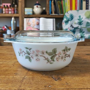 Vintage JAJ Pyrex Casserole Dish with Lid, Pink Blossom, round