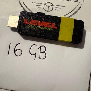 16GBの完全動作可能なTwenty One Pilots Level of Concern USBドライブ