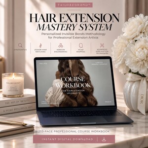 Op de afbeelding: Een 203 pagina's tellend professioneel cursuswerkboek genaamd Hair Extension Mastery System, weergegeven op een laptopscherm. De digitale gids bevat een methodologie voor experts, inclusief diagnostiek en diverse technieken.