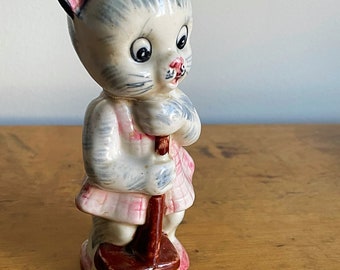 Mid-century Anthropomorphic Cat Figurine: Retro Kitsch Decor