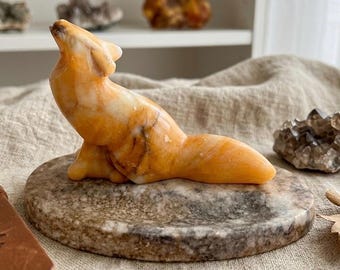 Vintage Honey Alabaster Fox Desk Valet – Hand-Carved Ural Mountain Stone Pen Rest
