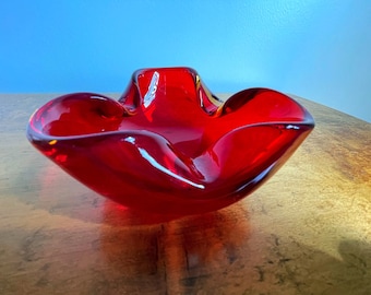 Vintage Murano Livio Seguso Red Art Glass Ashtray Yellow Tones Heart Pinched Glass Mid-Century Italian Orange and Ruby Red 1960's Ashtray