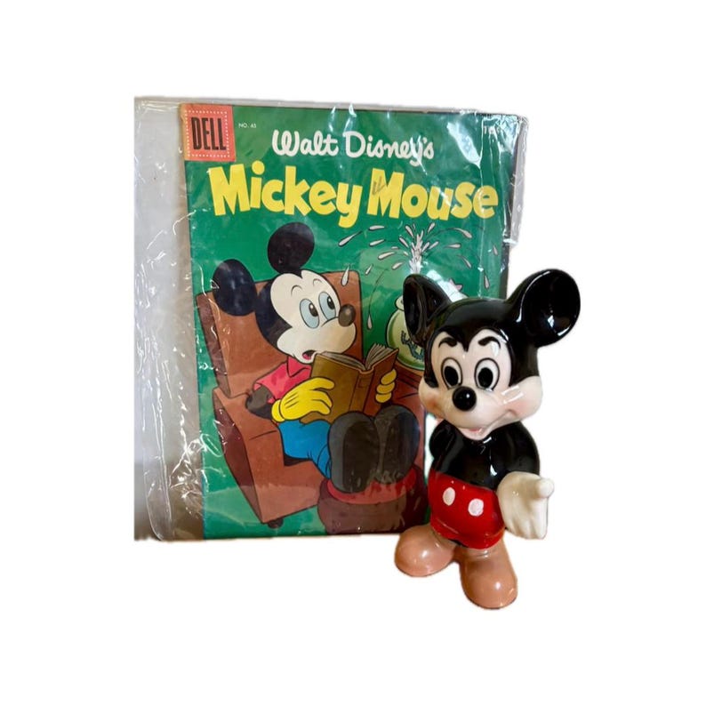 Figura de cerámica vintage de Mickey Mouse con cómic de 1944 imagen 1
