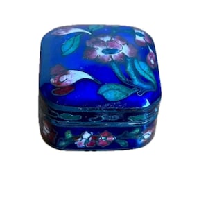 Antique Chinese Snuff Box – Cobalt Blue Enamel Trinket Box, Hand Painted Pill Box, Vintage Chinese Decor, Small Collectible Keepsake