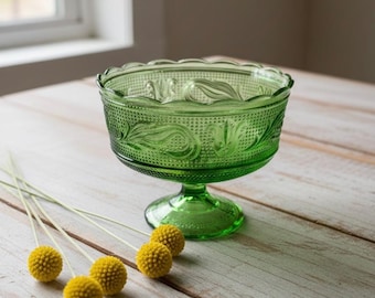 Vintage 1950s E.O. Brody Co. M6000 Green Glass Compote Bowl – Mid-Century Pedestal Candy Dish