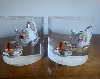 Rare Vintage Mid-Century Lucite Bookends with Floral China Teapots and Lipton Tea Bags: Charming Addition for Tea Lovers and Bookworms Alike