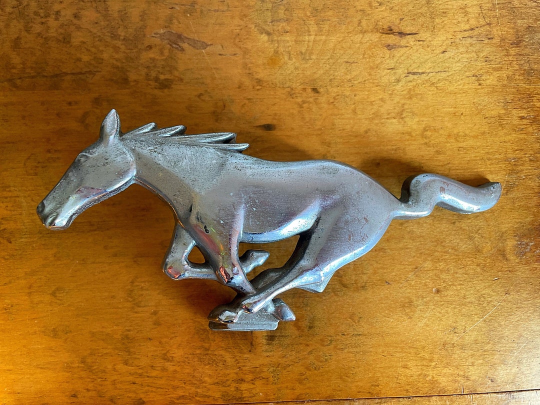 Vintage Ford Mustang Hood Ornament C6ZB8A224A 66171 Pony Design