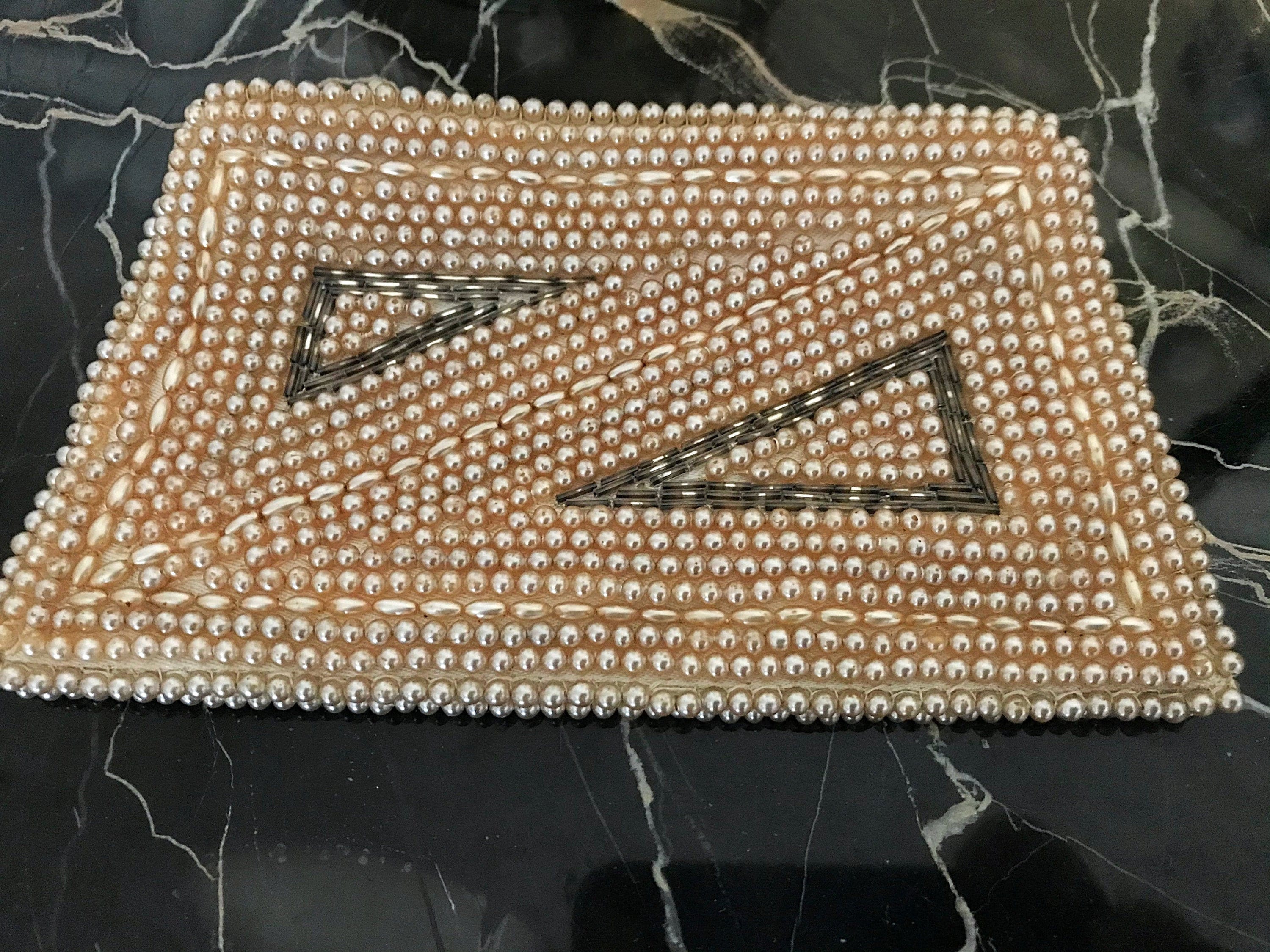 La Regale Original (Japan) Shimmering Ivory Clutch with Italian Beads – The  Standing Rabbit