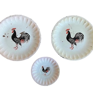 Vintage Rooster Tin Tea Set Plates: MCM Farmhouse Decor