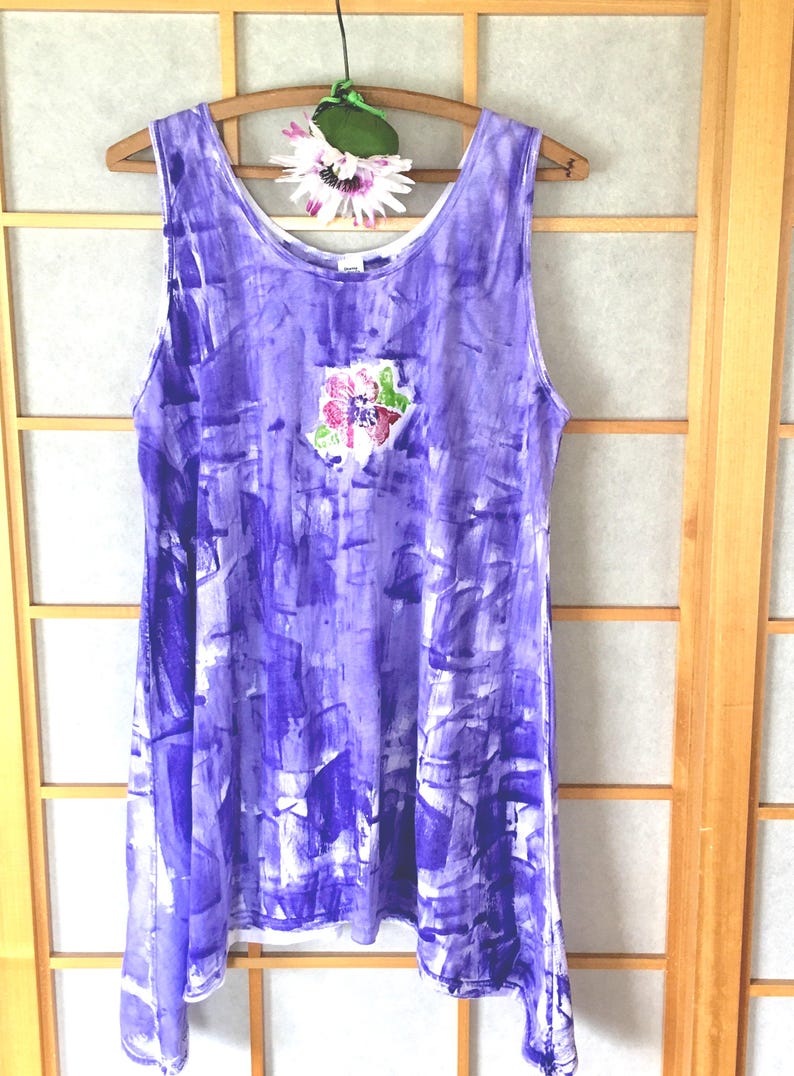 Periwinkle tunic with hibiscus