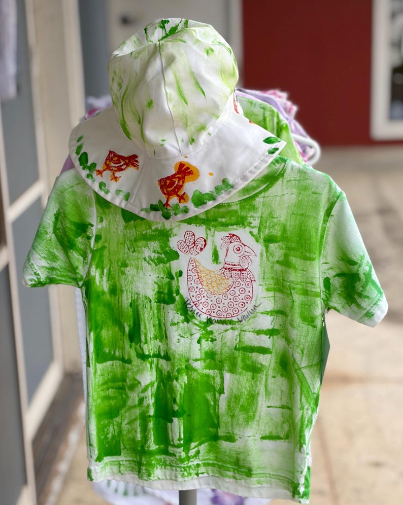 T-shirt met Kauai-kip en haanmotief voor kinderen, handbeschilderd unisex katoenen shirt afbeelding 4